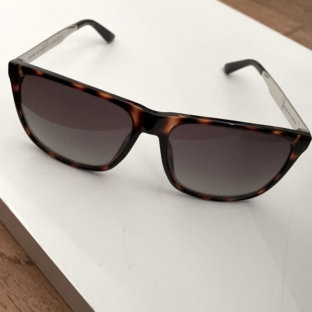 MARC BY MARC JACOBS • Sunglasses